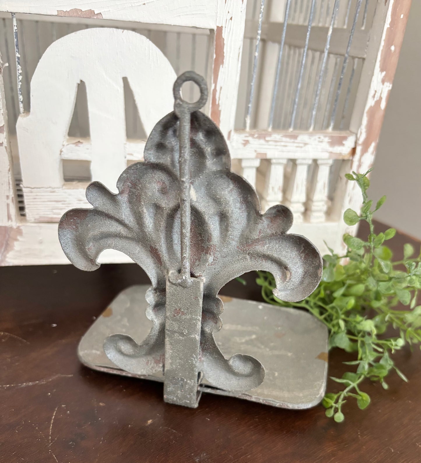 Fleur de Lis Vintage Metal Shelf